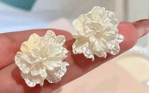 Elegant Floral Stud Earrings