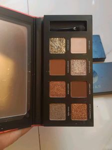 8-Shade Eyeshadow Palette