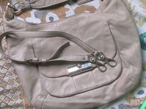 Coach Hobo Bag - Stylish &amp; Practical