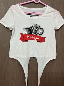 New Vintage Camera Graphic Tee for S and M
