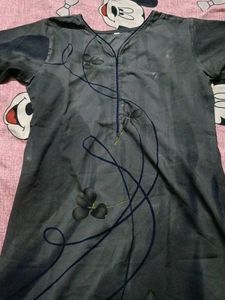 women kurti black colour slim fit with comfortable