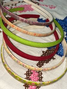 set of 6.RANDOM COLOURS