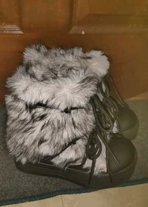 Millennial Style Thick-Soled Furry Snow Boots