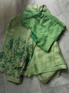 Beautiful Green Floral Saree with Blouse