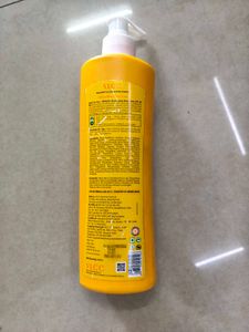 VLCC De Tan + WhiteGlo Body Lotion SPF 30