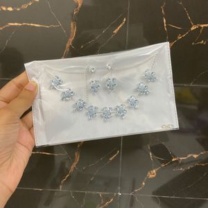 Crystal Necklace Set (Pack Of 1)