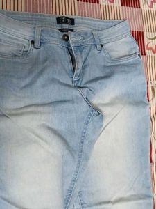 Light Wash Stretch Jeans