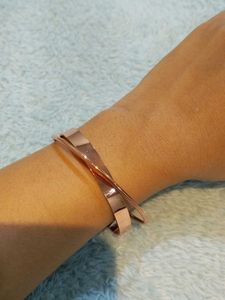 Chic Rose Gold Tone Twist Cuff Bracelet
