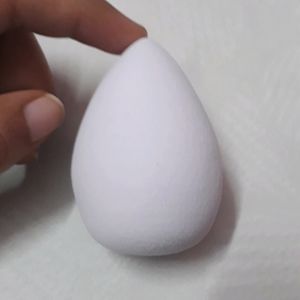 Smytten Makeup Sponge