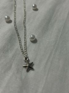Star Pendant Pearl Necklace