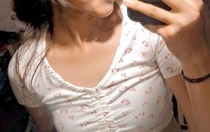 Cute Ruched Floral Crop Top