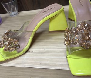 Neon Yellow Embellished heels(Rakhi Sale)
