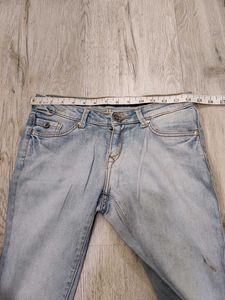 Ma5870 Umm savvy jeans waist 28 inches