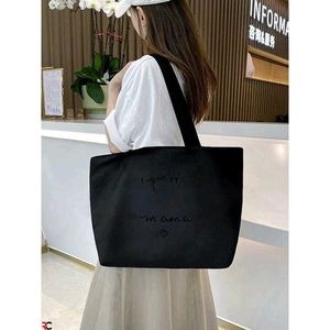 Stylish Black Tote Bag - "I got it mama"
