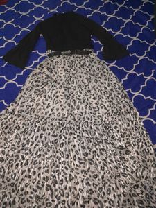 Chic Leopard Print Tiered Dress