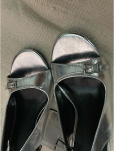 Chic Silver Slingback Heels