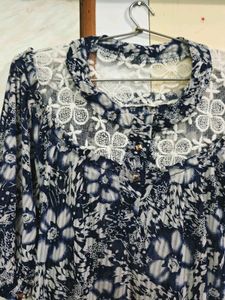 Navy Floral Lace Neck Tunic 🌺