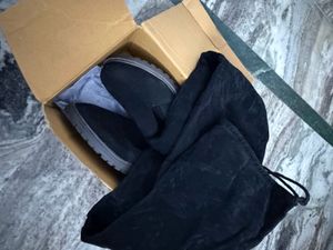 Black Over-the-Knee Fashion Boots