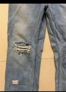 B1G1 off duty Ripped Denim Jeans