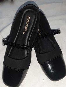 Comfortable Black Mary Jane Flats