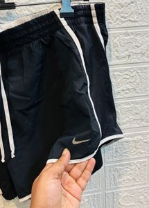 🇦🇺 Nike imported Running Shorts