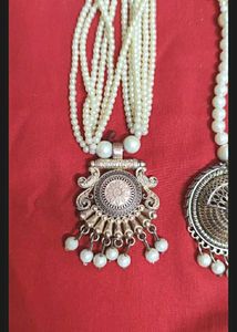 Elegant Pearl &amp; Antique Finish Necklace Set