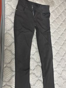 Black High-Waisted Skinny Pants