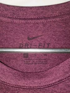 Nike Tshirt Dri fit Sports/Gym XL Size