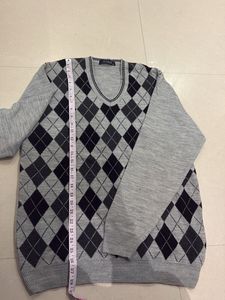 Men's Argyle V-Neck Sweater