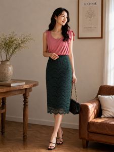 Elegant Emerald Green Lace Pencil Skirt