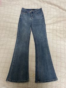 SUPER HIGH FLARED JEANS👖