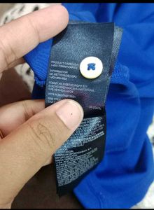 Tommy Hilfiger Men's Blue Tshirt