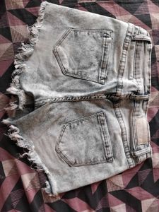 Deal Denim Ripped Shorts