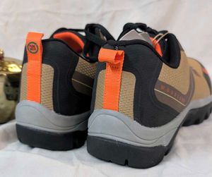 Men's Trekking Shoes Size 6😎