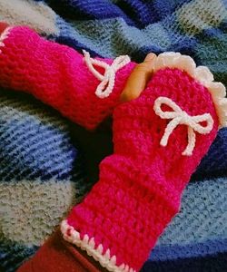 Crocheted Arm Warmers with Bows