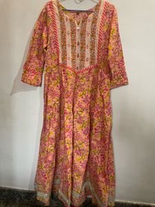Beautiful Floral Print Kurta