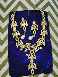 Necklace set