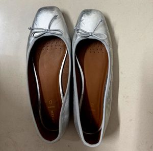 GEOX Elegant Silver Ballet Flats