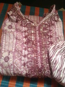 Women's Kurta Set with Sequin Embellishment
