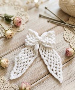 White 🤍 Crochet Bow 🎀 Hair Clip