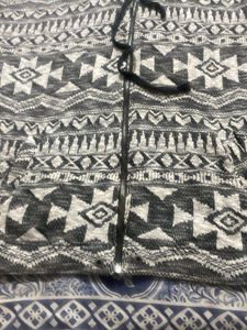 Geometric Print Zip-Up Hoodie