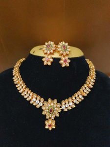 white stone necklace set
