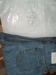 ⚡ ⚡ Flash Sale ⚡ ⚡: Light Wash Straight Leg Jeans