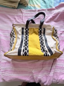 Stylish Handbag with Unique Design