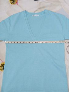 zara  V-Neck T-Shirt