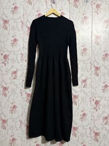 Elegant Black Midi Dress