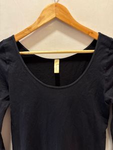 Classic Black Long sleeve Top