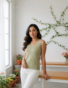 Chic Sleeveless V-Neck Knit Top