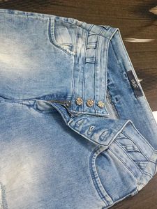 Stylish Light Wash Denim Jeans