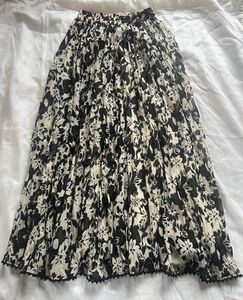 Boho Floral Pleated Maxi Skirt| modest skirt